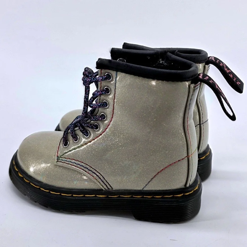 Dr. Martens are zipper